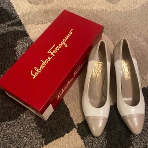 SALVATORE FERRAGAMO PUMPS